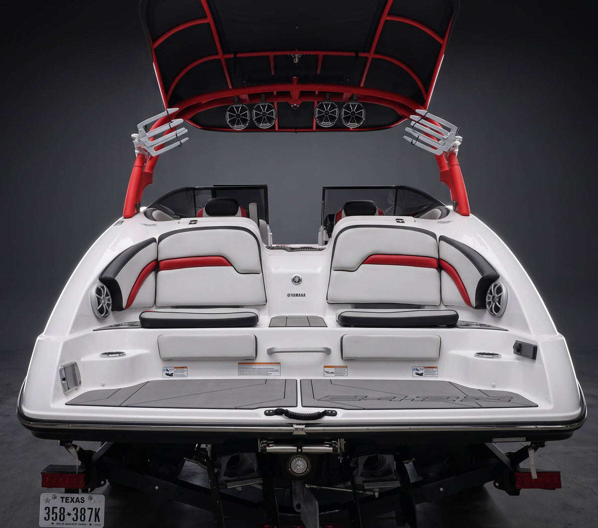 2019 Yamaha 242x in White w/ WHITE interior