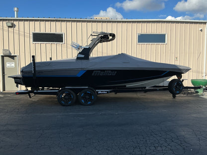 Malibu 24 MXZ Cinch Cover - BoardCo