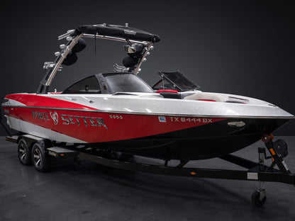 2013 Malibu 247 LSV in Red / White / Black