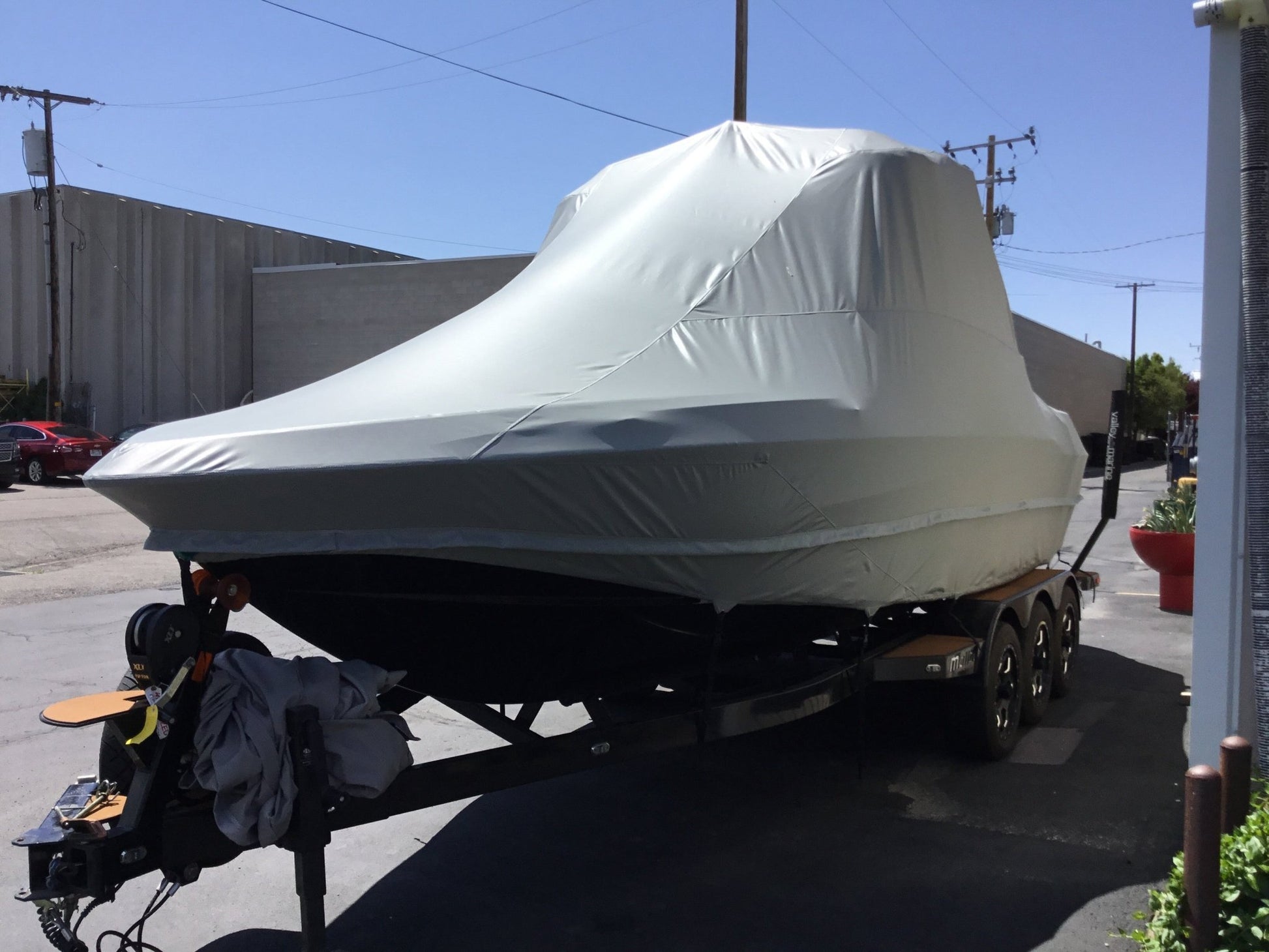 Malibu 25 LSV with GX Tower and Factory Bimini Double Up Storage Cover - BoardCo