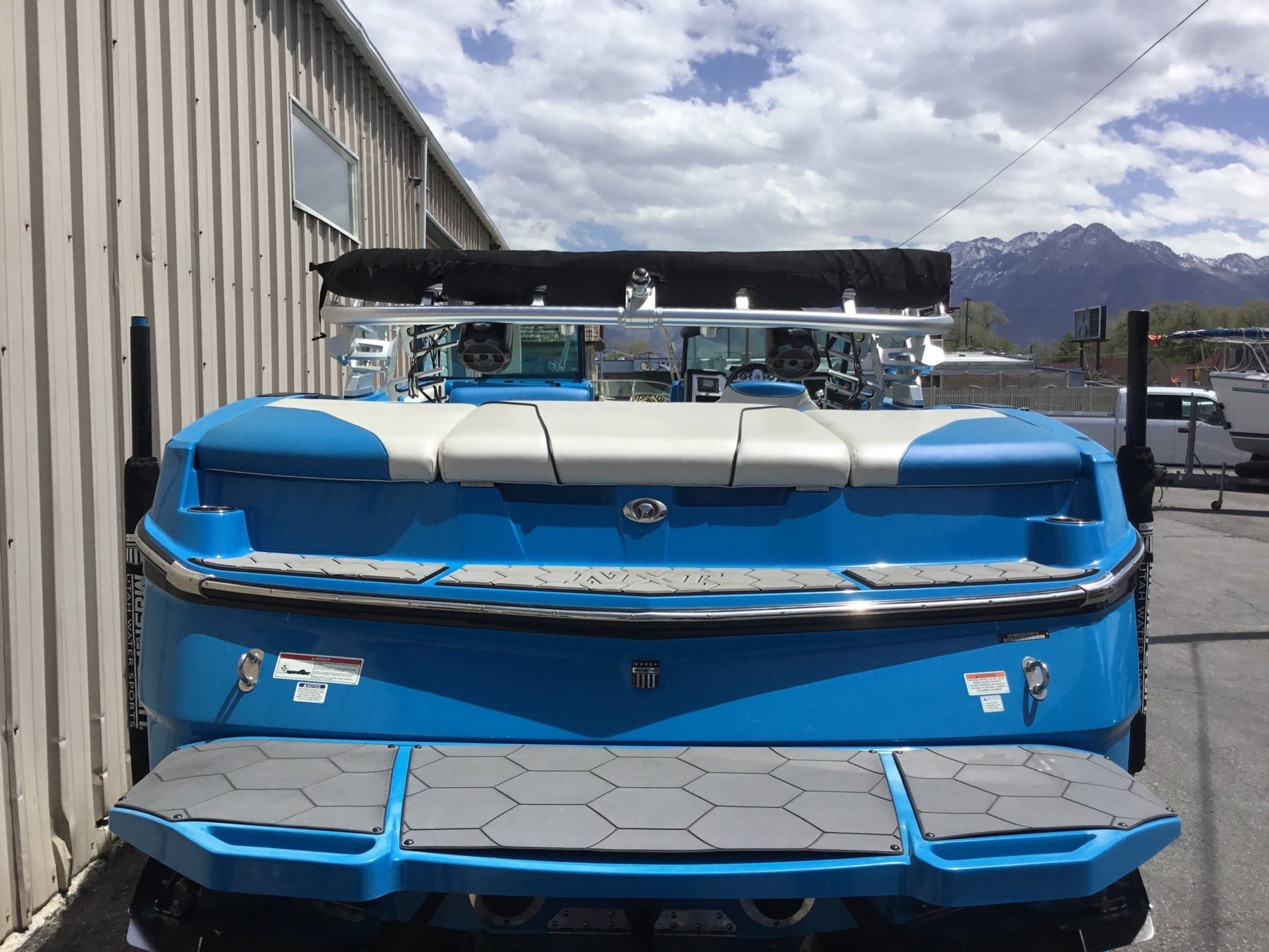 MasterCraft NXT22 with ZFT2 Tower Double Up storage Cover - BoardCo