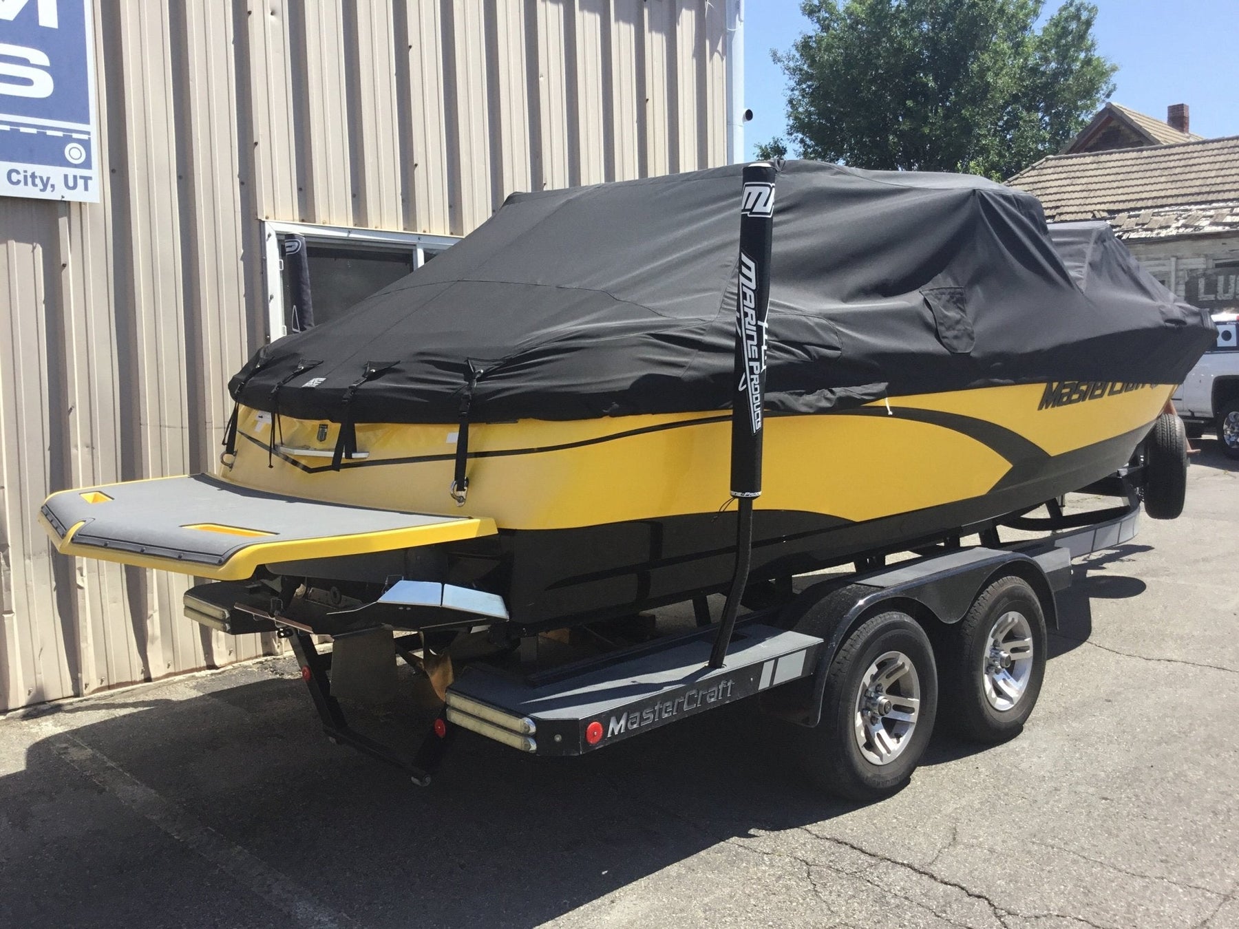MasterCraft X10 with ZFT4 Tower TD Ratchet Cover - BoardCo