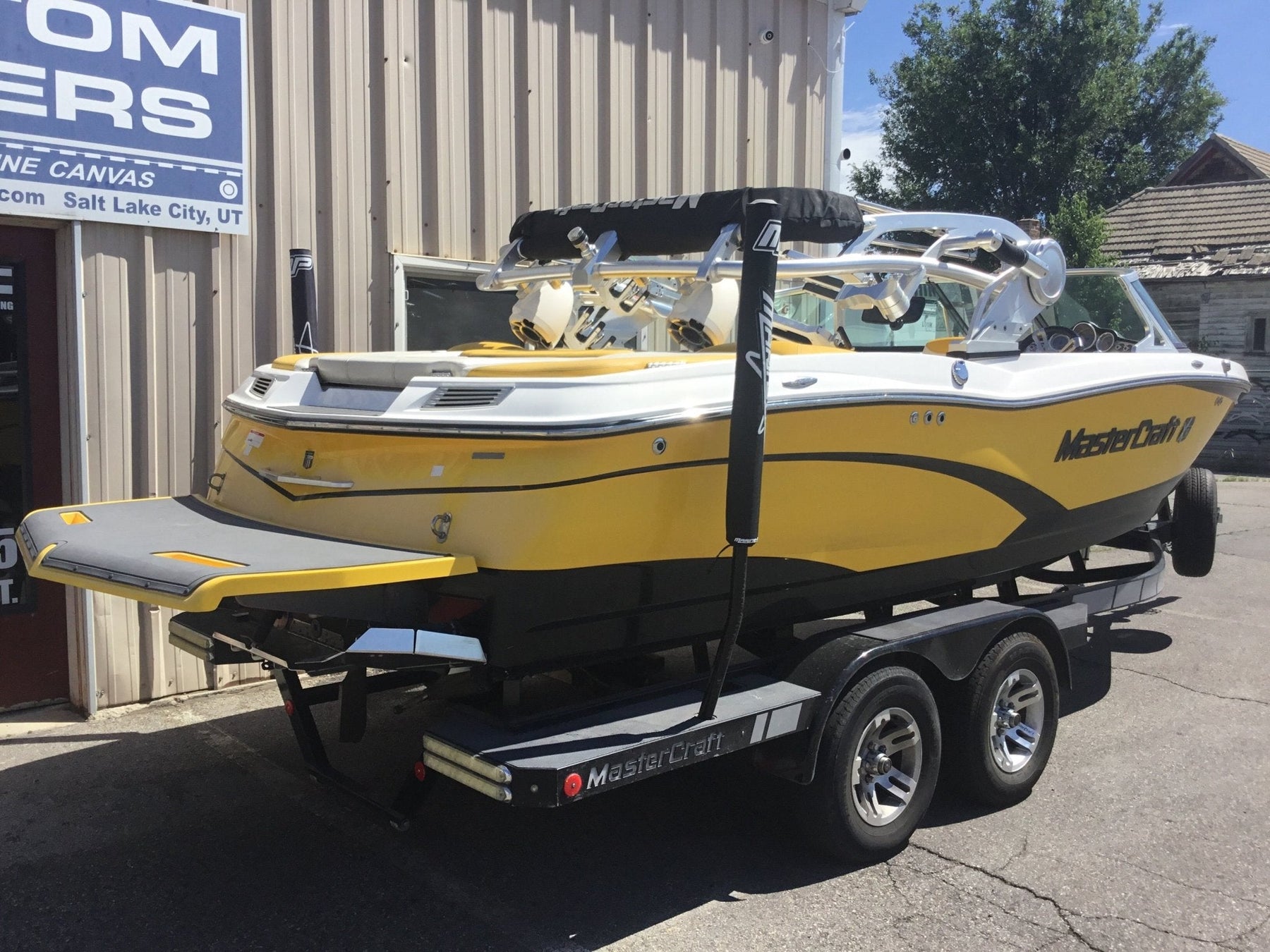 MasterCraft X10 with ZFT4 Tower TD Ratchet Cover - BoardCo