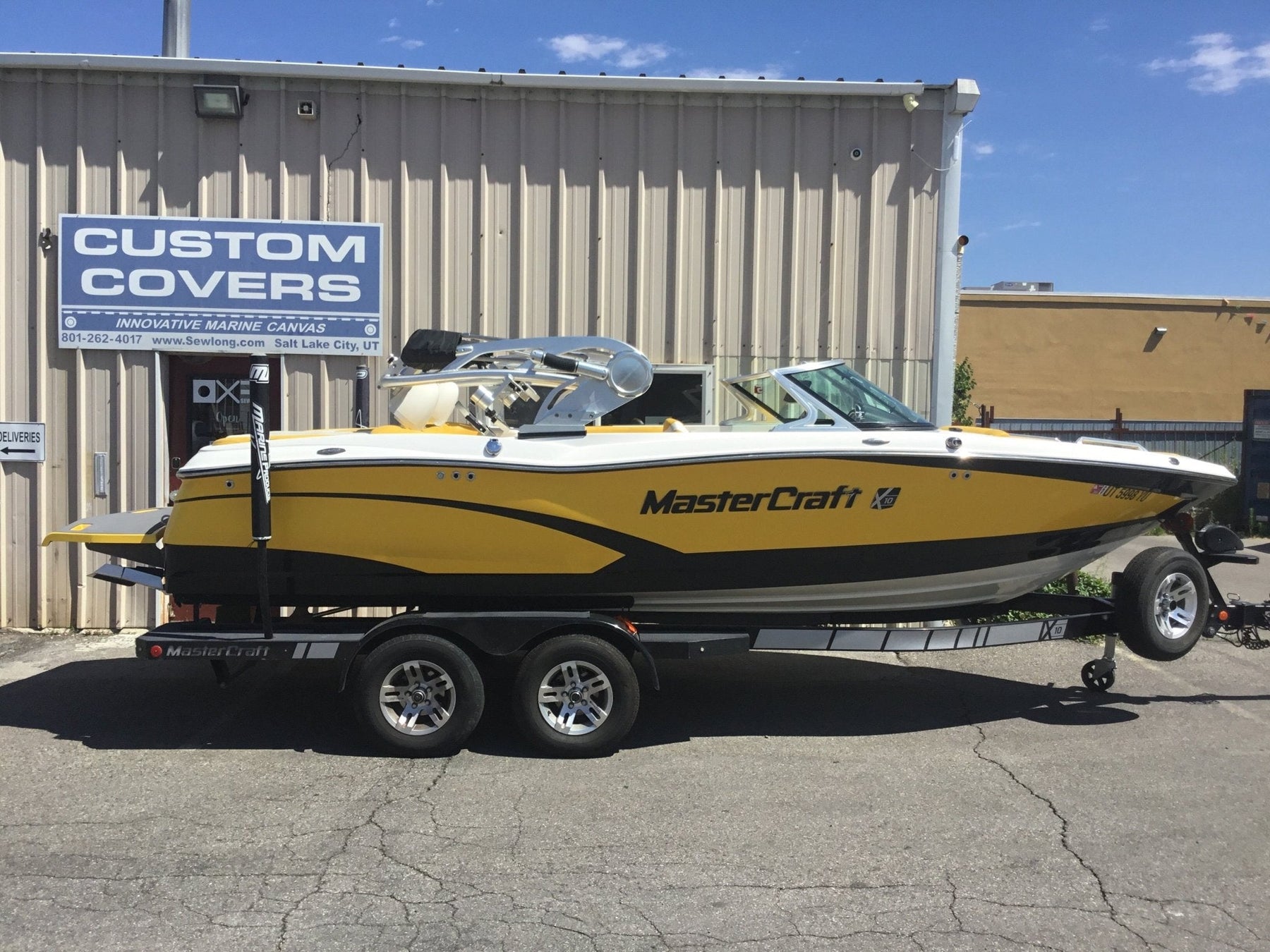 MasterCraft X10 with ZFT4 Tower TD Ratchet Cover - BoardCo