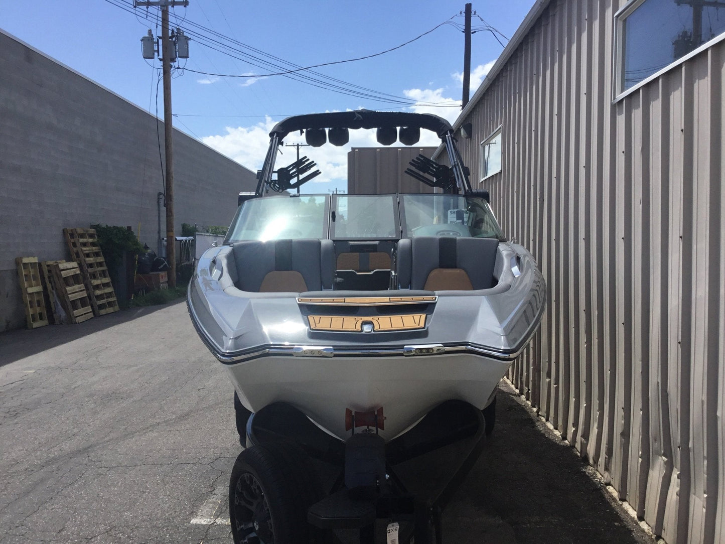 MasterCraft X24 with ZFT8 - ZFT10 tower and factory bimini Double Up Storage Cover - BoardCo