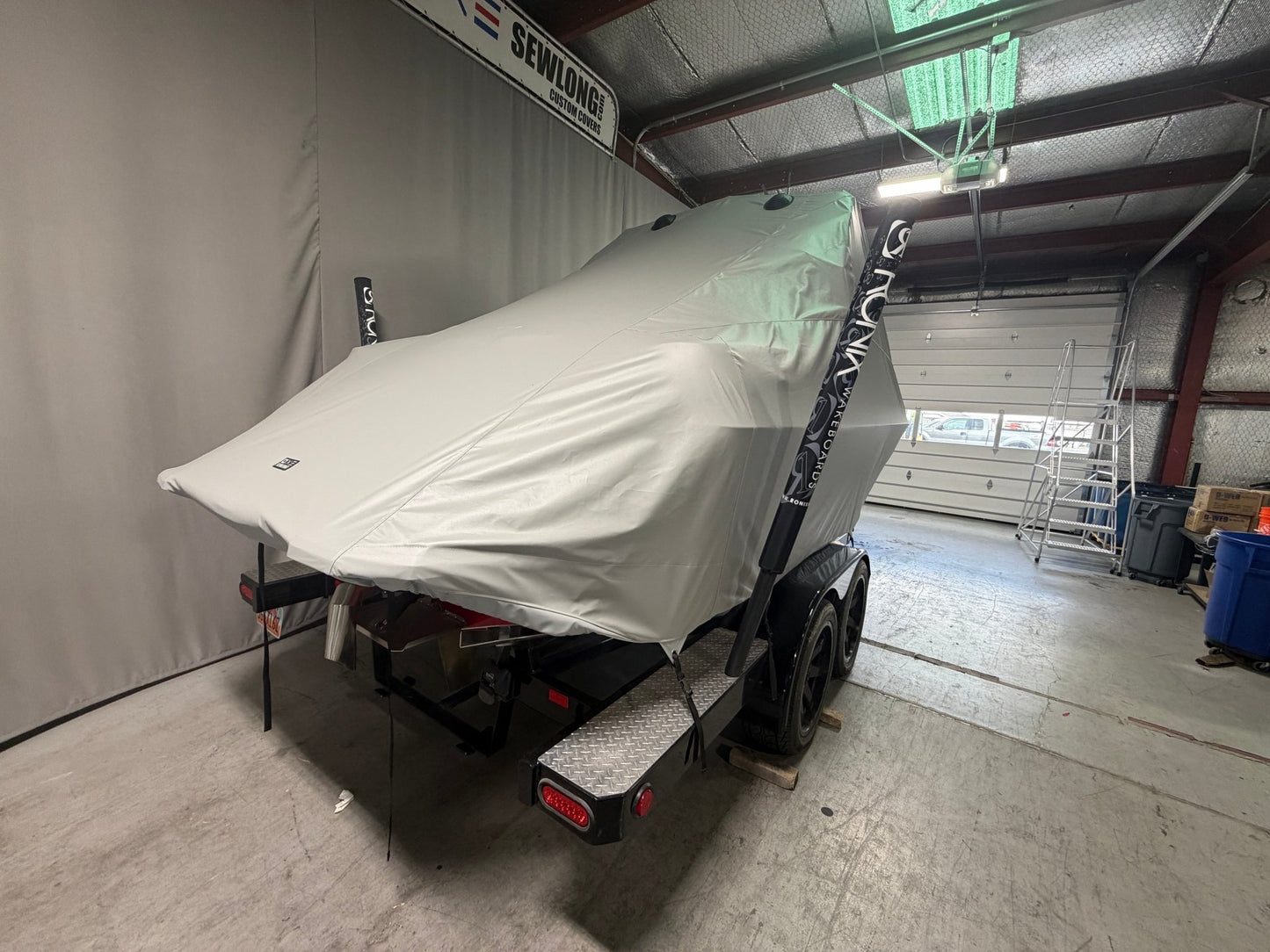 MB B52 21 Classic with Stealth Tower Double Up Storage Cover - BoardCo