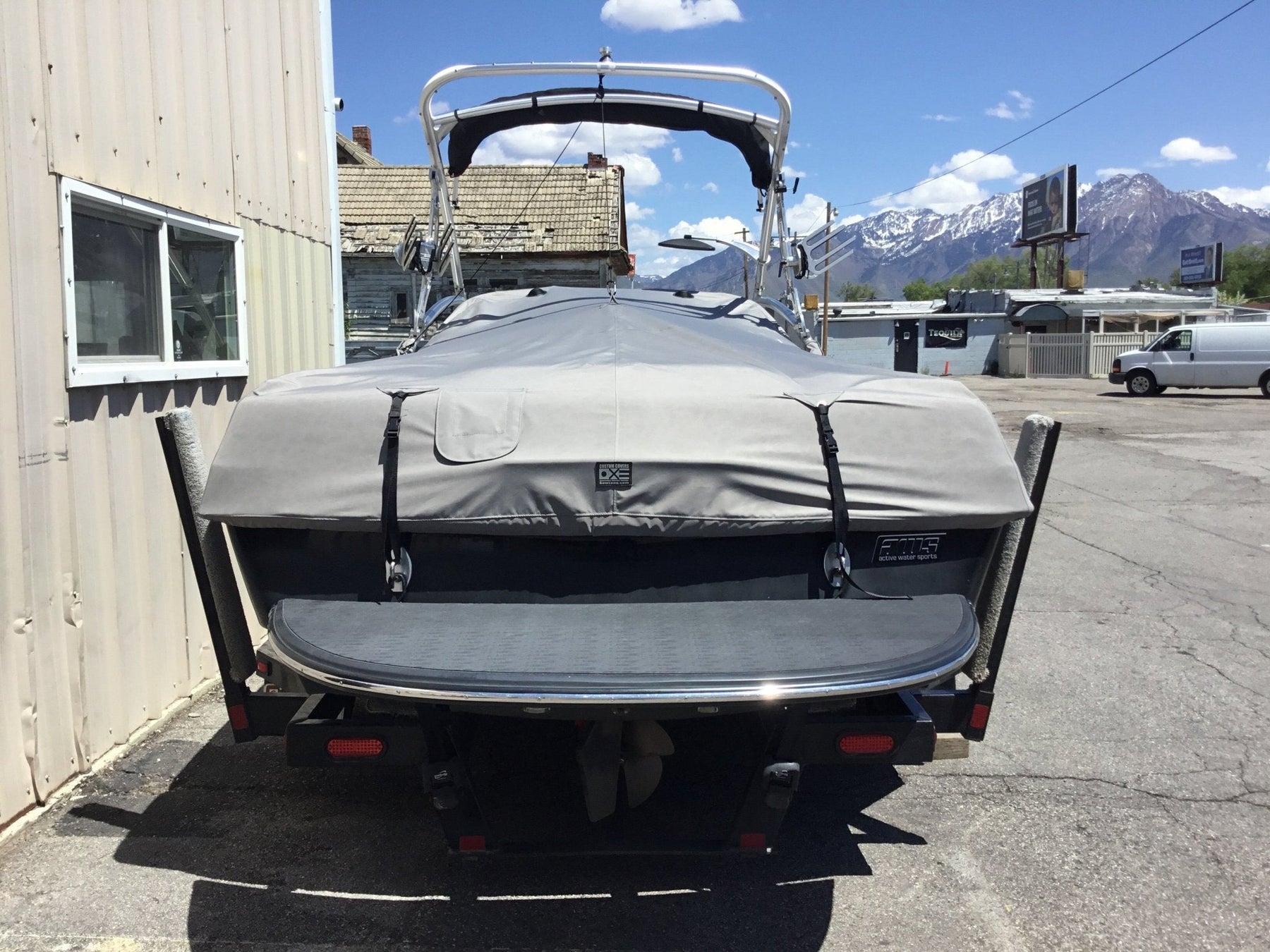 MB Sport 23 with AP 1.0 Tower Cinch Cover - BoardCo
