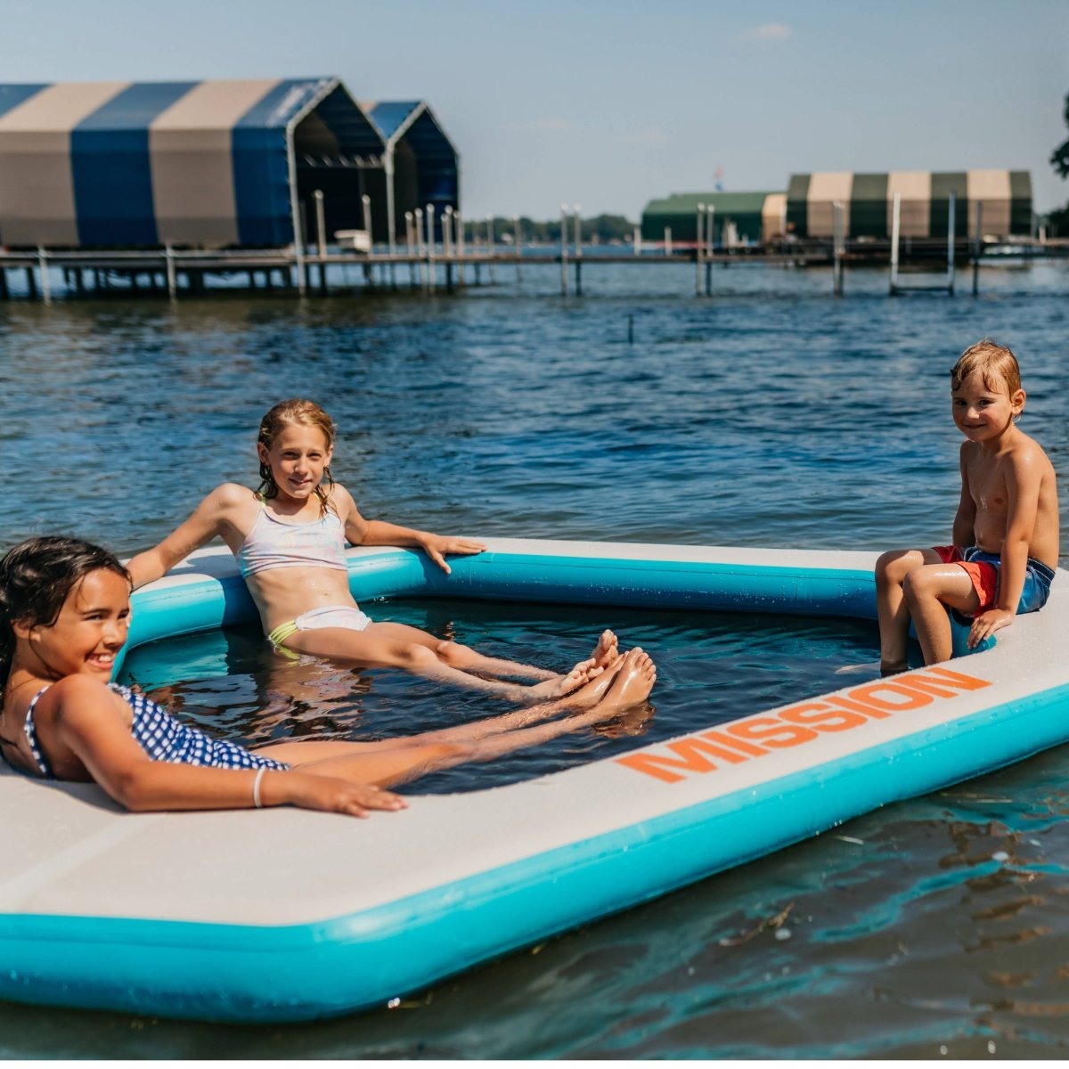 Mission REEF Inflatable Mat Lite | 53 Triangle 9' x 8' x 4