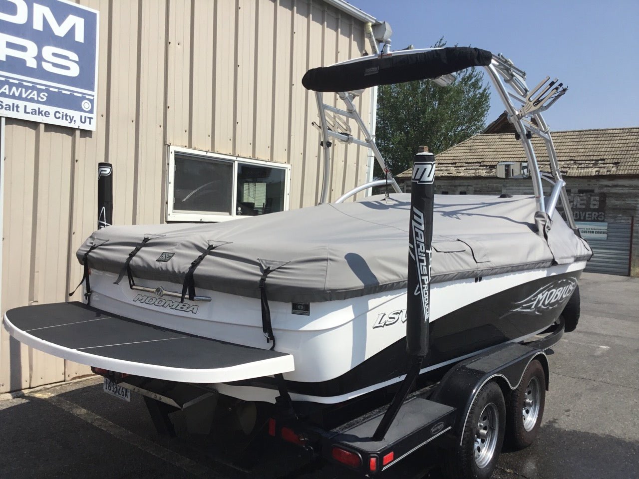 Moomba LSV Mobius with Rat - A - Cage Gen3 Tower Cinch Cover - BoardCo