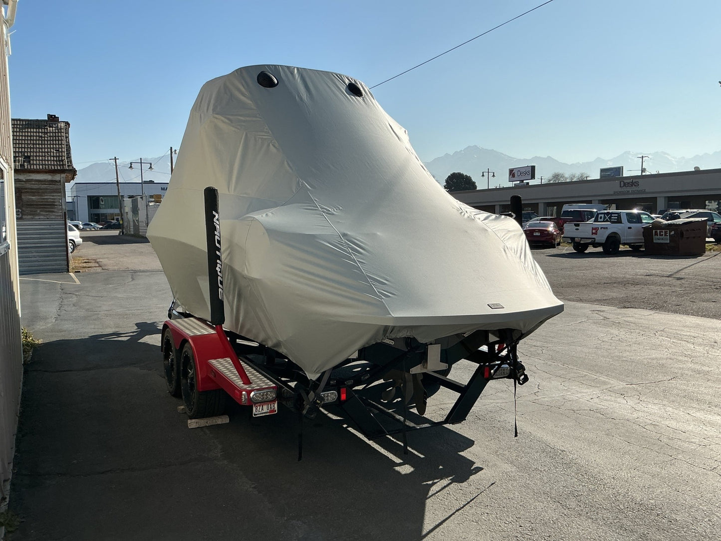 Nautique 230 FCT - 5 Tower Factory bimini - BoardCo