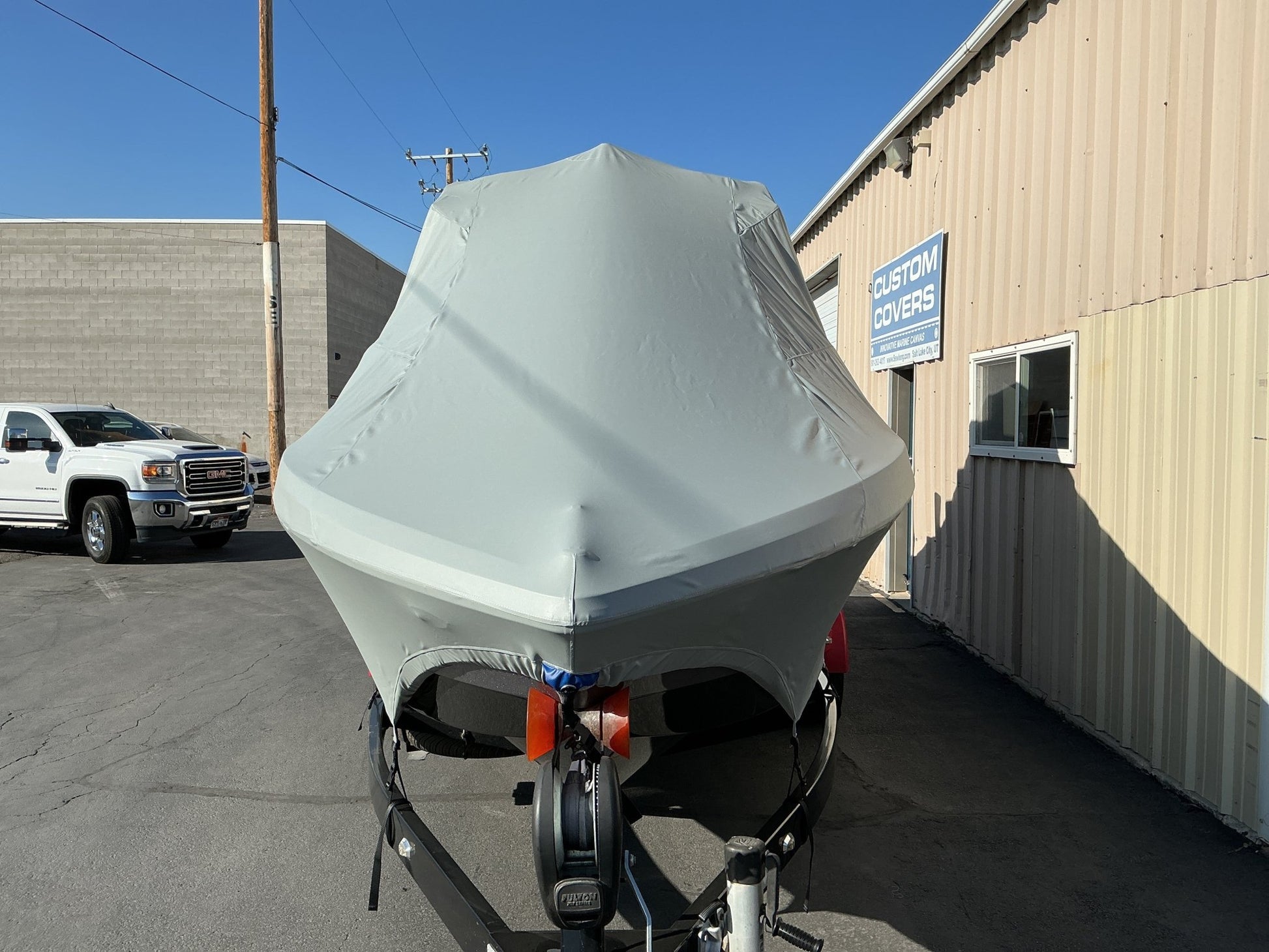 Nautique 230 FCT - 5 Tower Factory bimini - BoardCo
