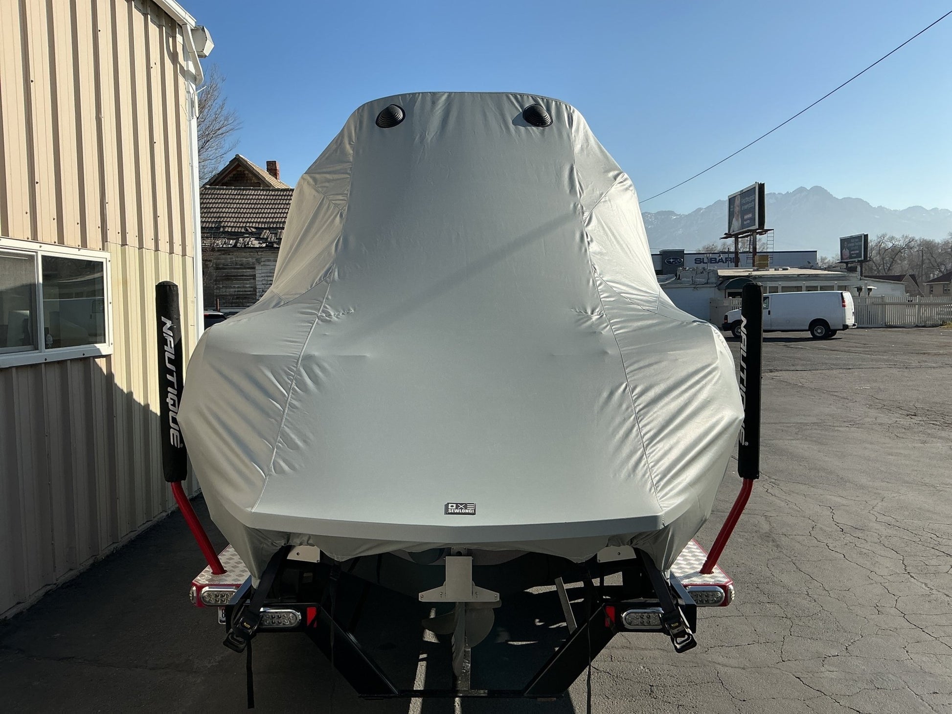 Nautique 230 FCT - 5 Tower Factory bimini - BoardCo