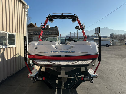 Nautique 230 FCT - 5 Tower Factory bimini - BoardCo