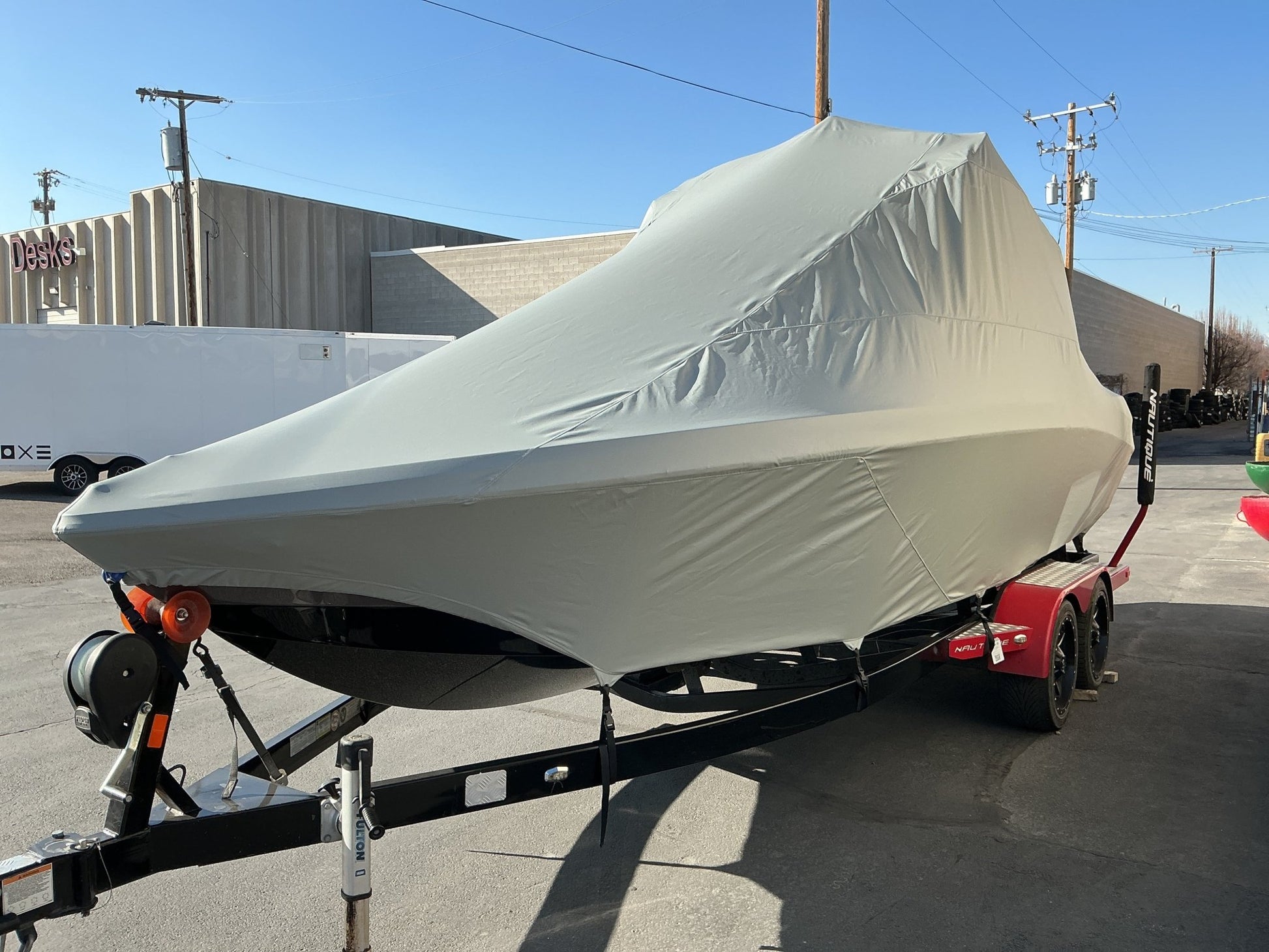 Nautique 230 FCT - 5 Tower Factory bimini - BoardCo