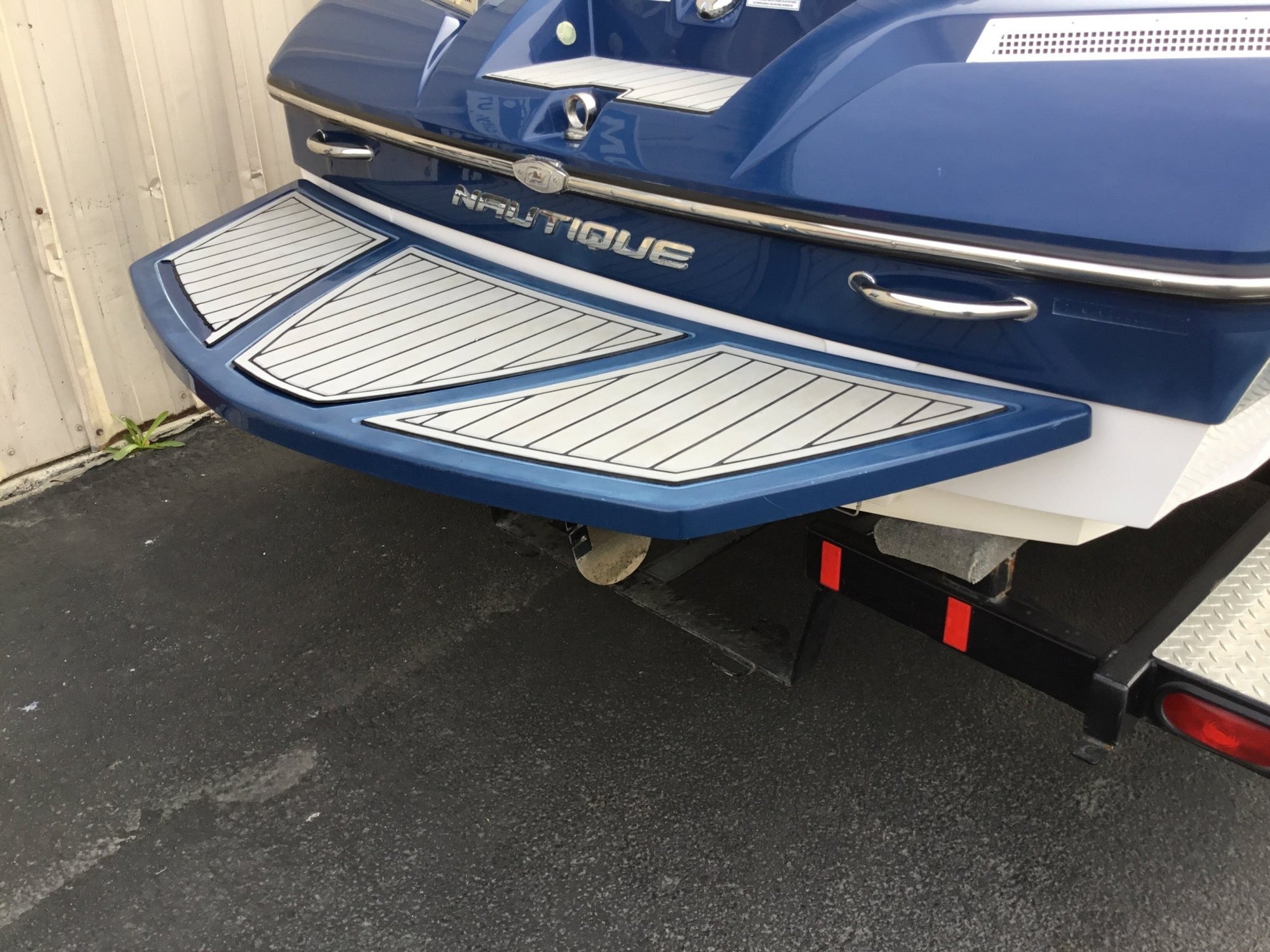 Nautique Ski Swim Platform Cover - BoardCo