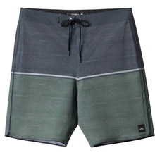 O'Neill Hyperfreak Mysto Block Scallop 19" Boardshort in Dark Olive - BoardCo