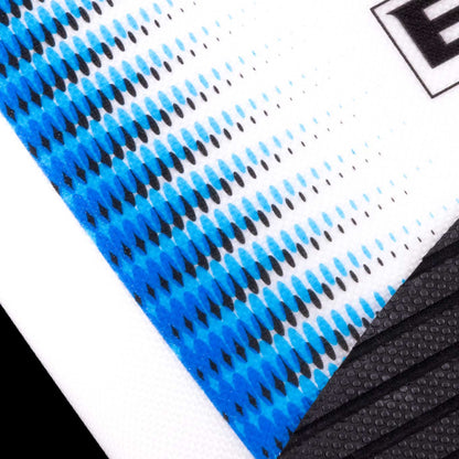Phase 5 Elixir Wakesurf Board 2027 – deck traction in close-up