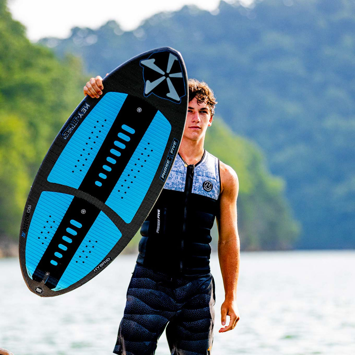 Phase 5 Key Jett Shreds Wakesurf Board 2027 – board and rider outdoors