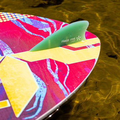 Phase 5 Prop CL Wakesurf Board 2027 – fin setup in close-up