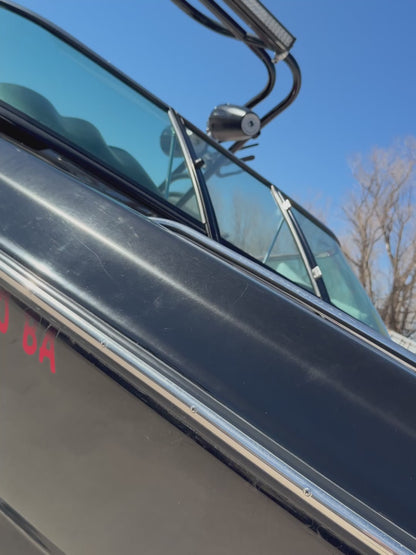 2013 Sanger 237 Wake Series - Red / Black
