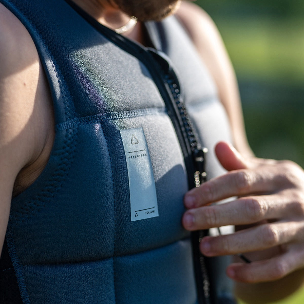 Follow Principal Men's Comp Wake Vest in Charcoal