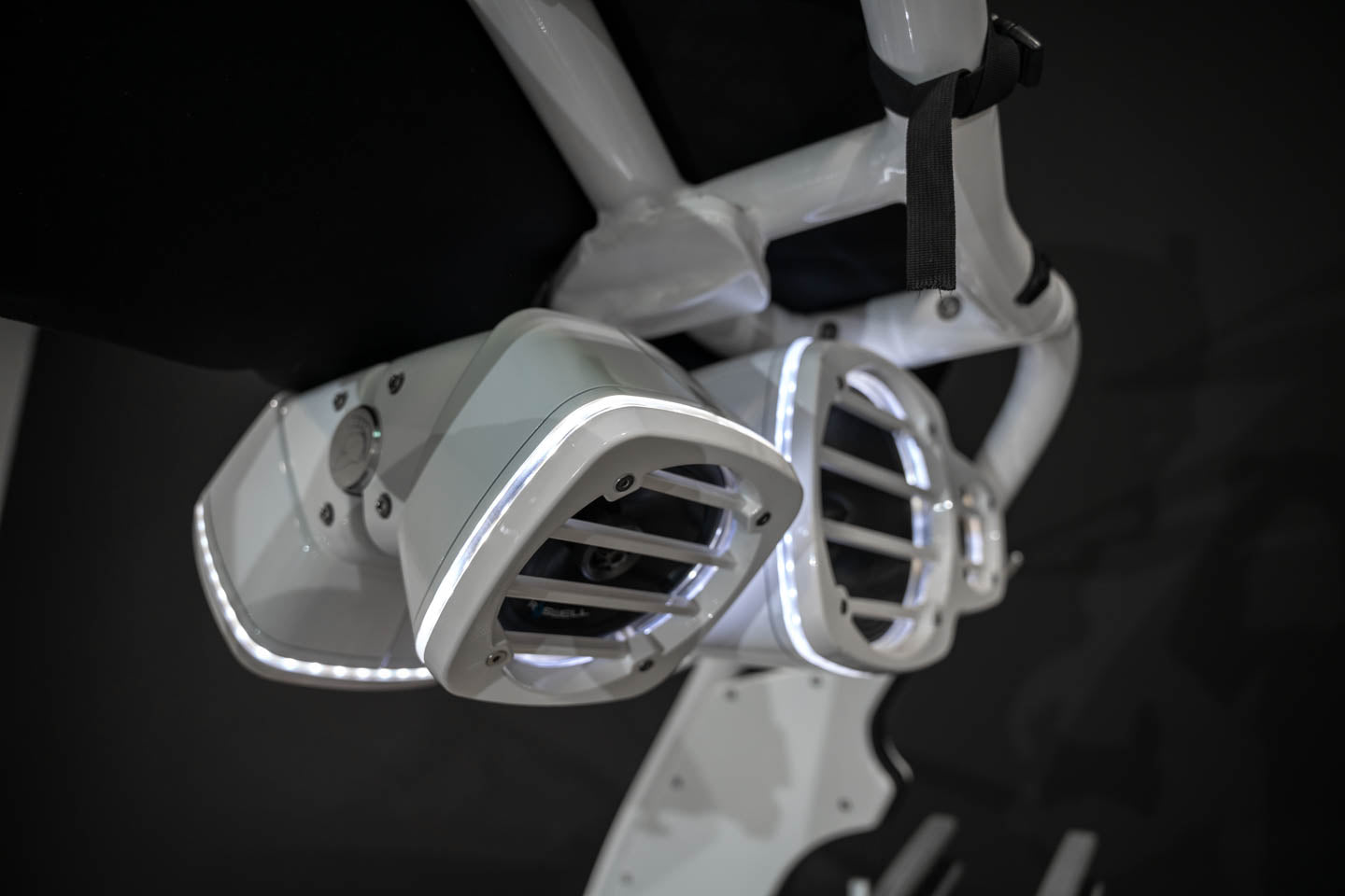 2017 Centurion Ri237 Silver Flake / White / Blake