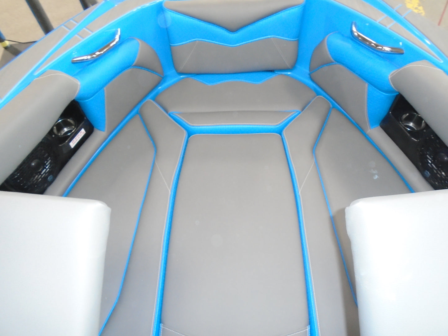 2023 Supreme S240 - Gunmetal MF / Electric Blue