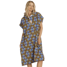 Sisstr Warm Waves Hooded Towel in Mocha - BoardCo