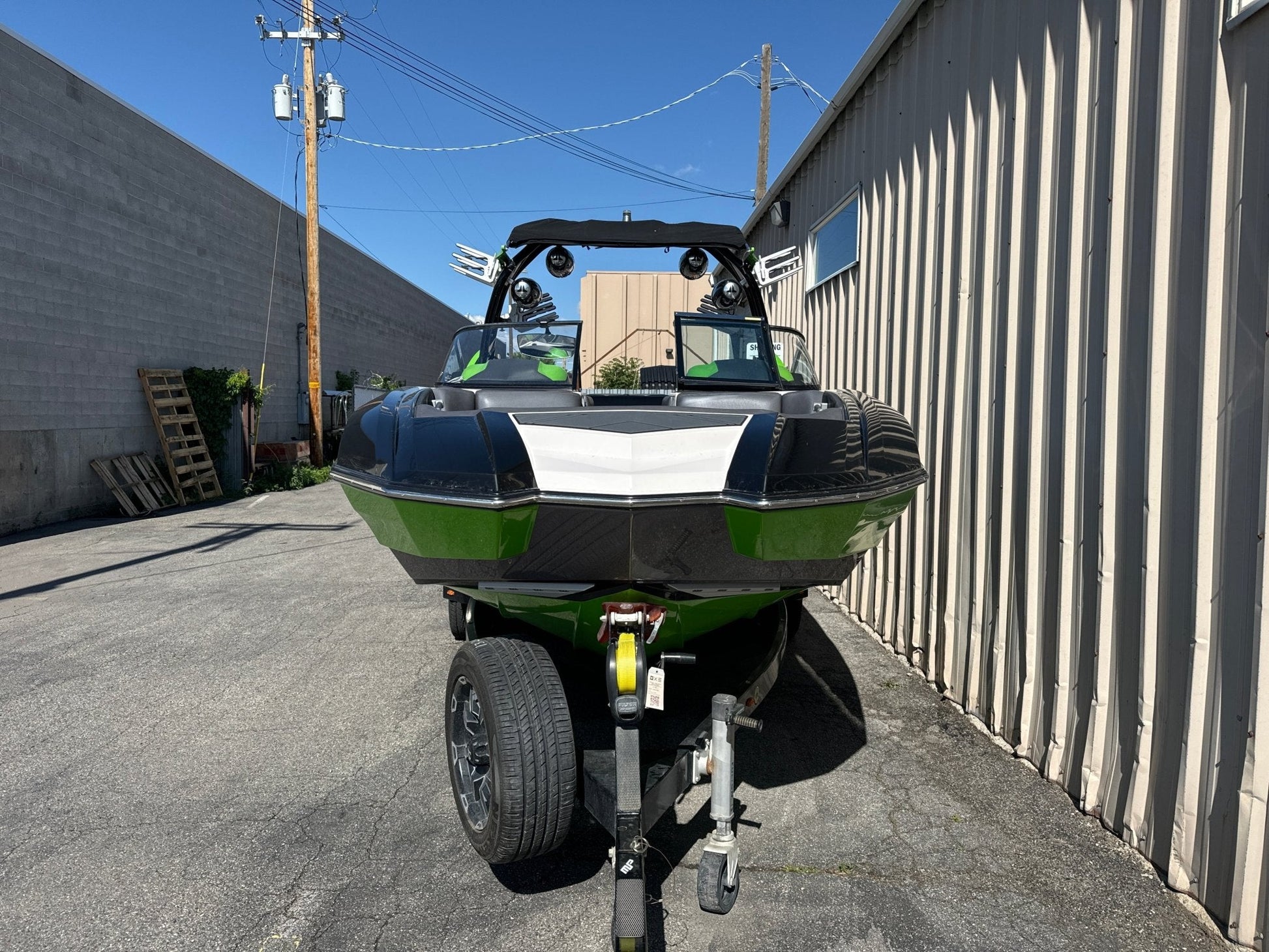 Supra SA With Roswell Pro Edge Tower and Factory bimini Double Up Storage Cover - BoardCo