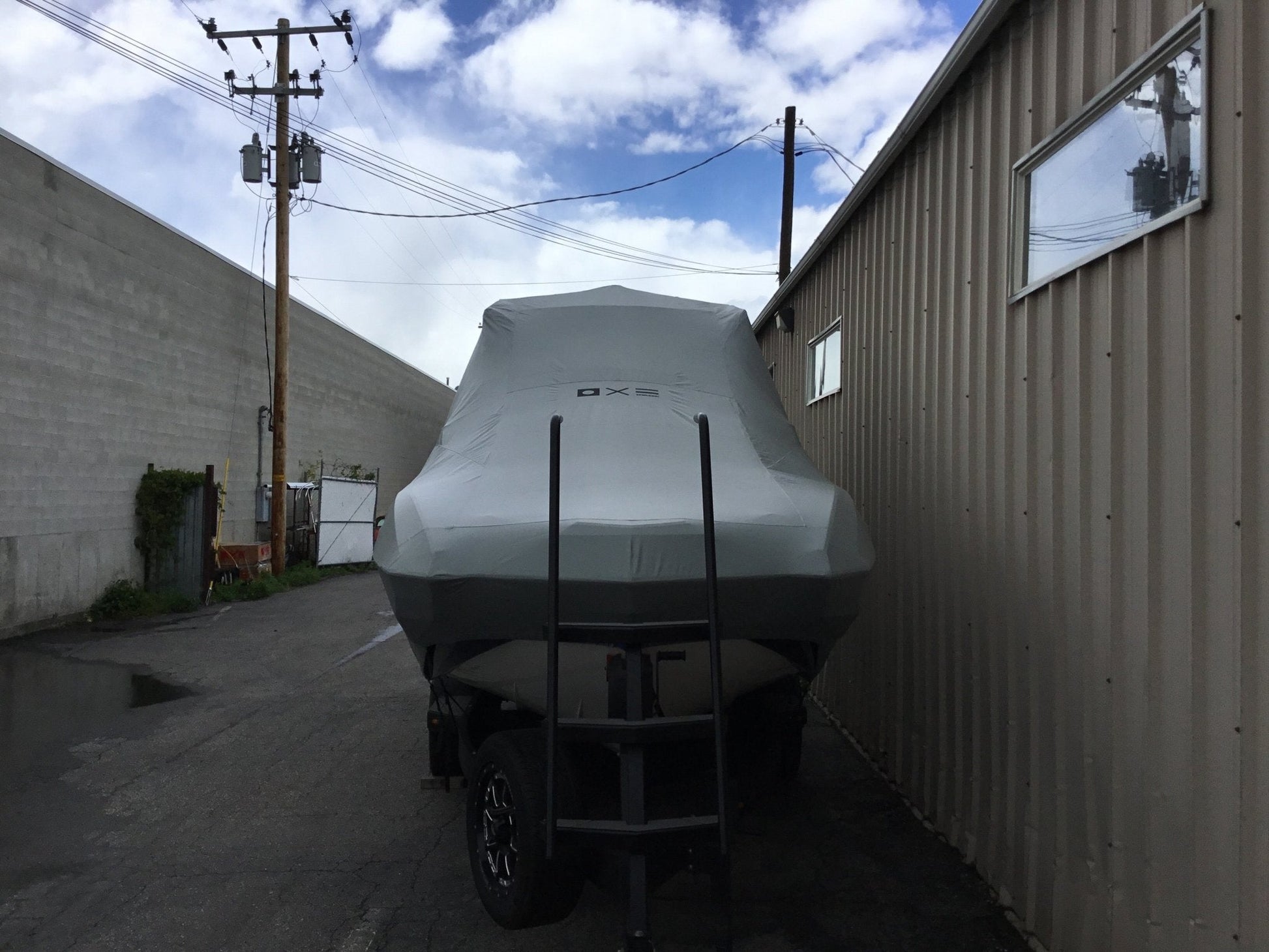 Supra SE 550 with FX1 tower Double Up Storage Cover - BoardCo