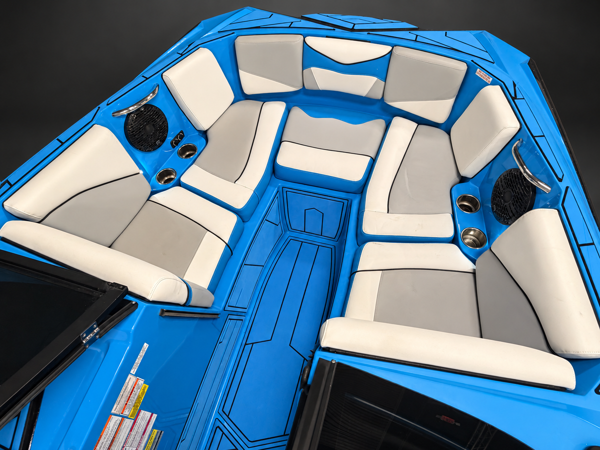 2021 Supreme ZS232 in BLUE w/ WHITE interior