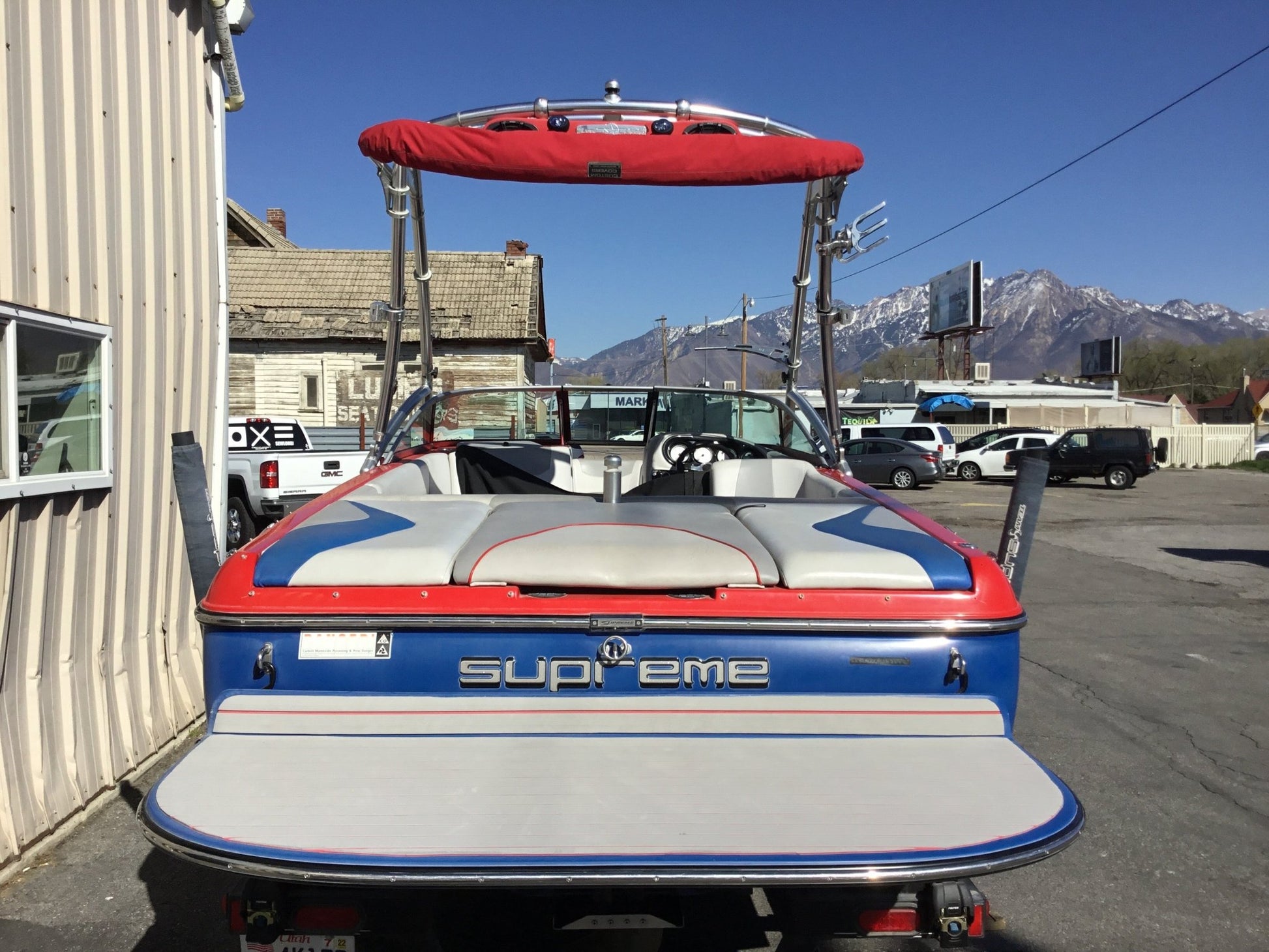 Supreme V212 with Pro Flight Tower Cinch Cover - BoardCo