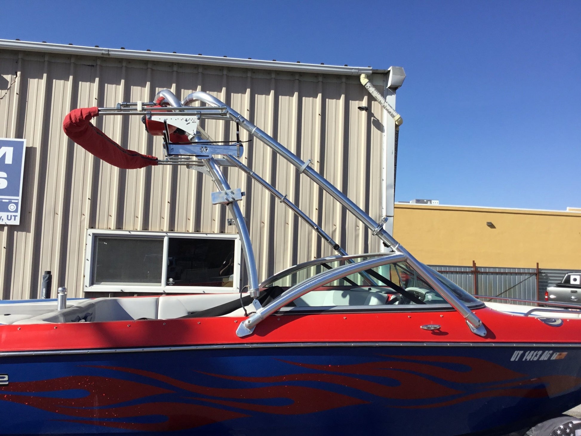 Supreme V212 with Pro Flight Tower Cinch Cover - BoardCo