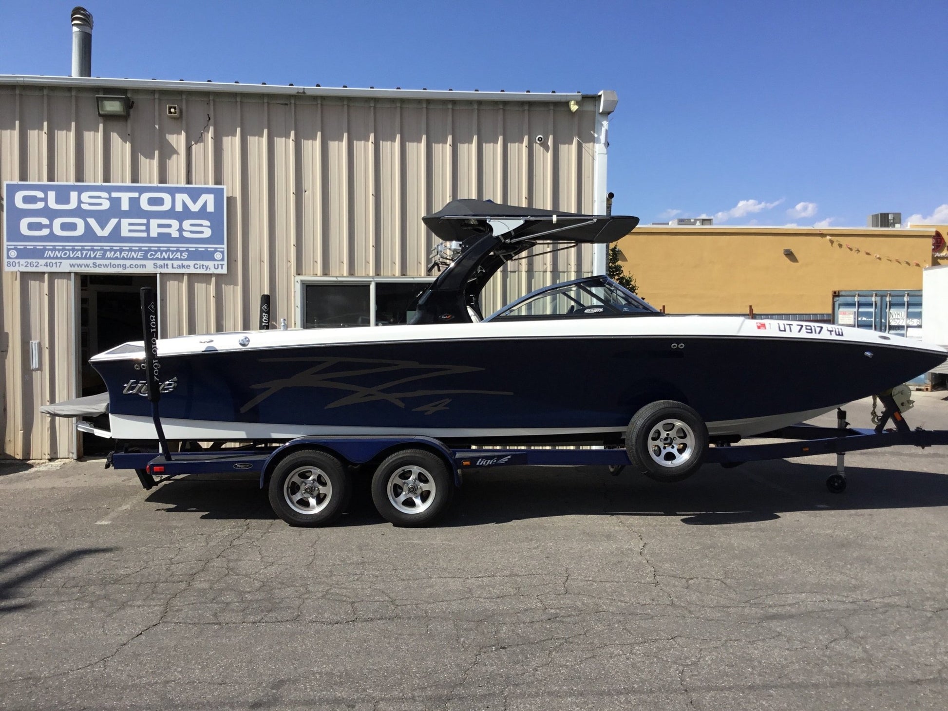 Tige with Alpha Z Tower Folding Canopy Top - BoardCo