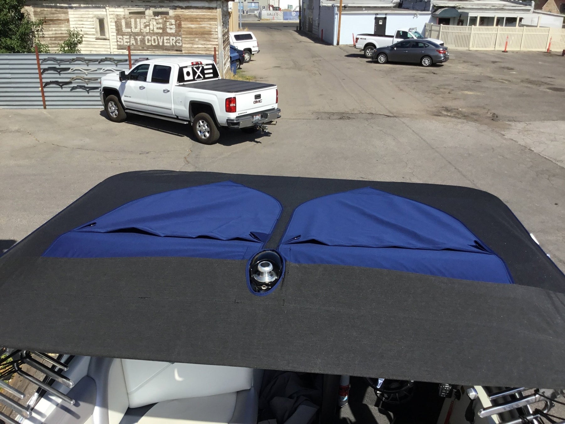 Tige with Alpha Z Tower Folding Canopy Top