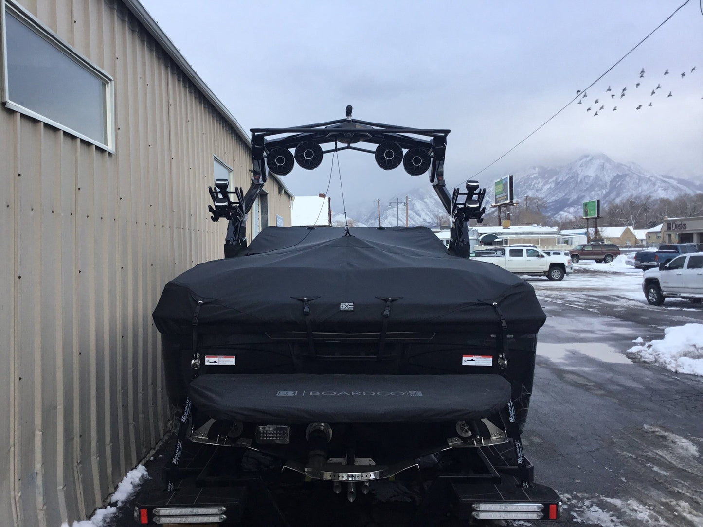 Centruion Ri245 with Preditior Power Tower and vented Windshield Cinch Cover - BoardCo