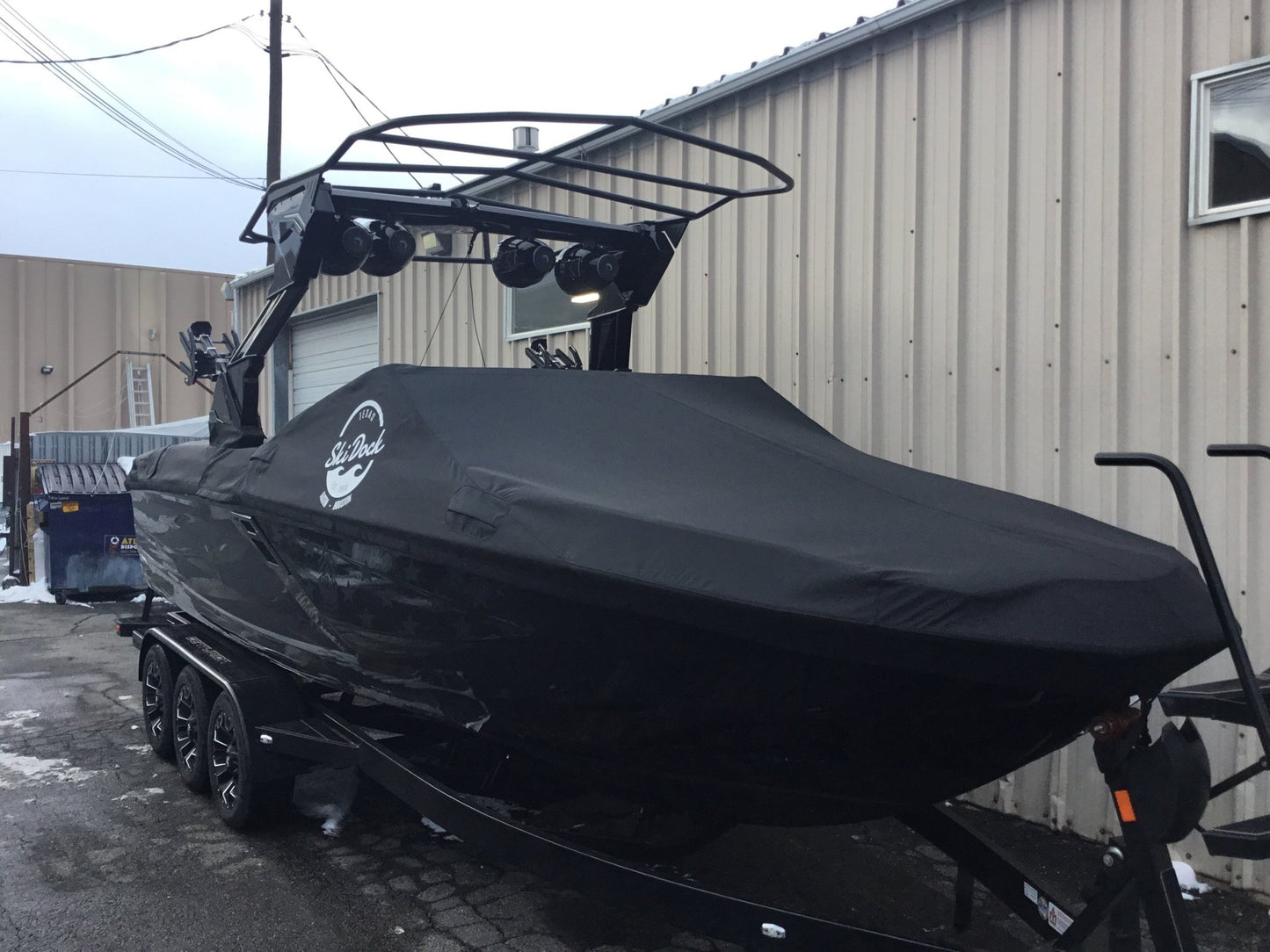 Centruion Ri245 with Preditior Power Tower and vented Windshield Cinch Cover - BoardCo