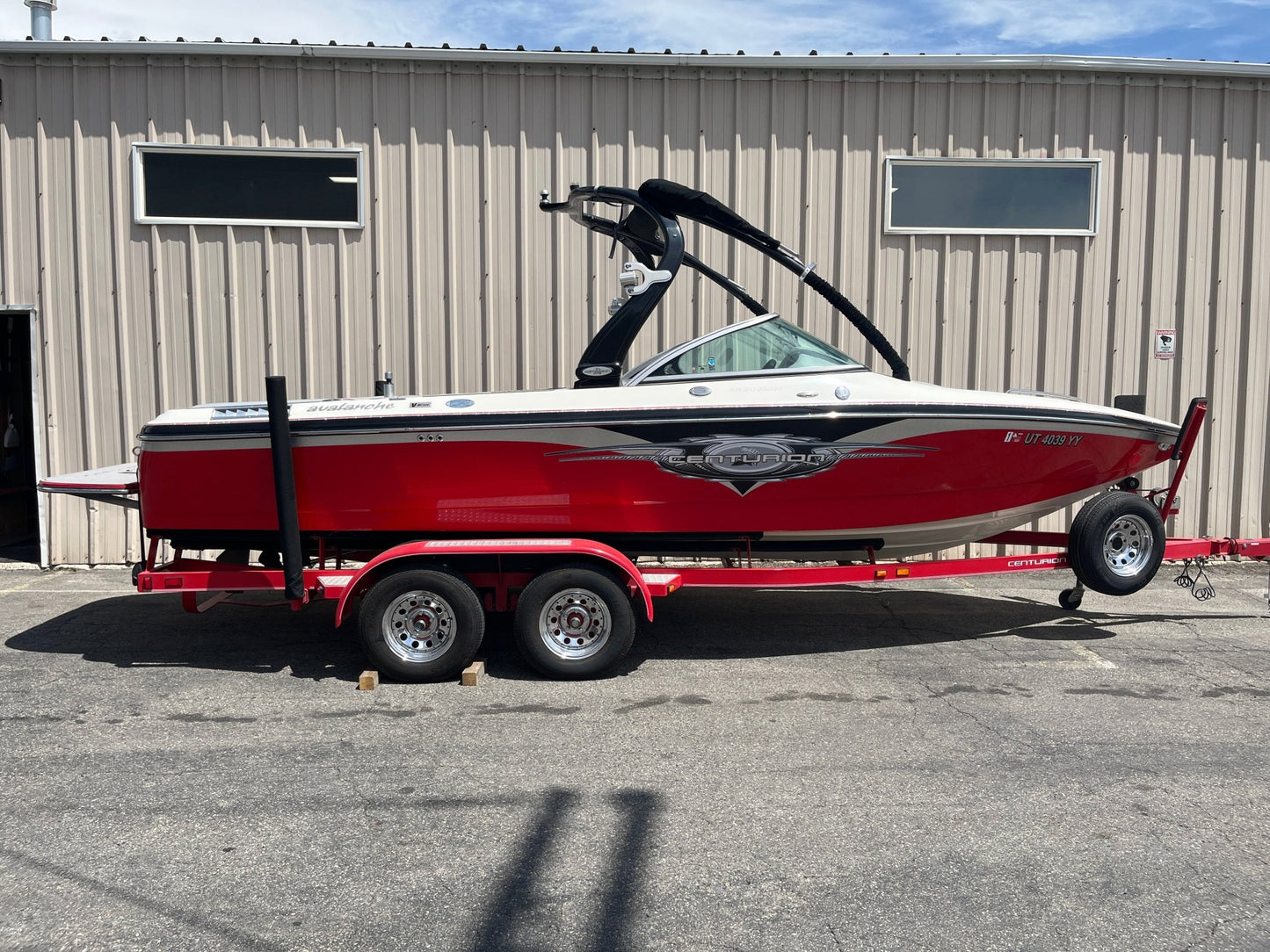 Centurion Avalanche with Evolution Tower Cinch Cover - BoardCo