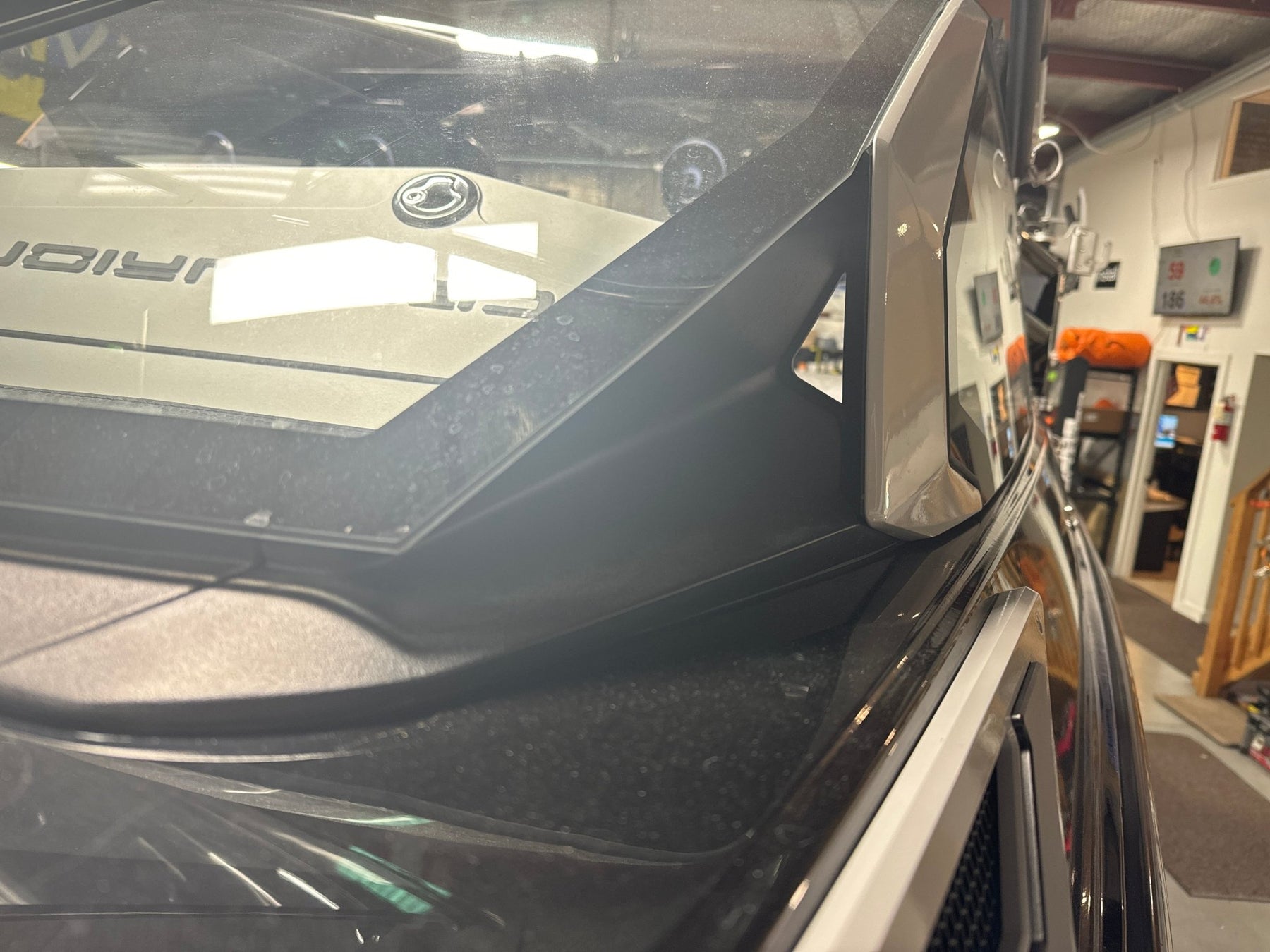 Centurion Ri245 with DropZone Tower and Vented windshield Cinch Cover - BoardCo