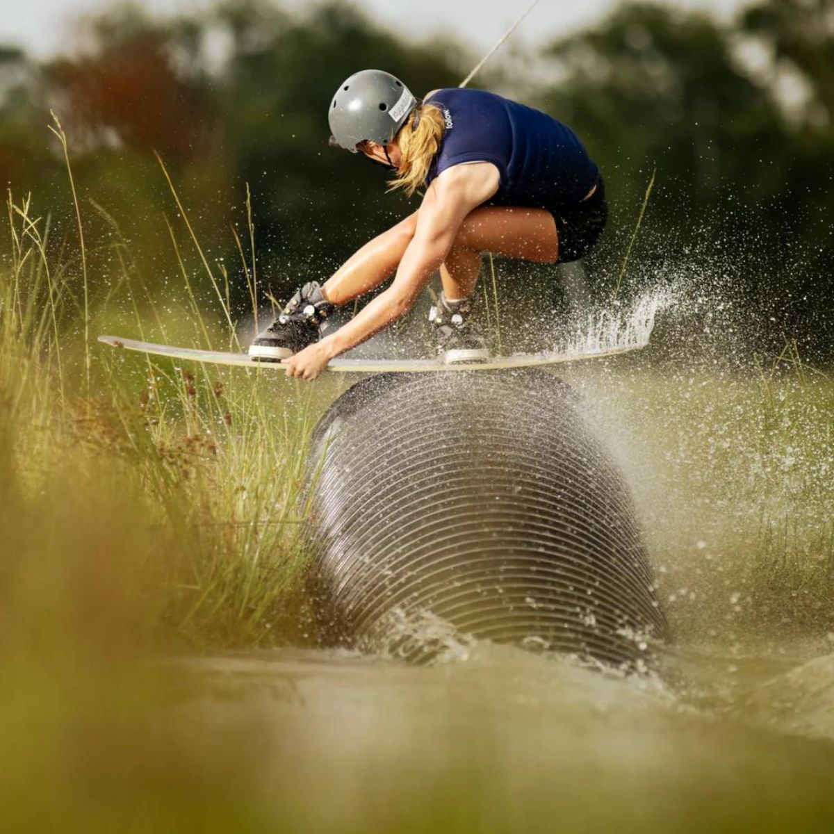 Follow Primary Ladies Comp Wake Vest in Navy - BoardCo