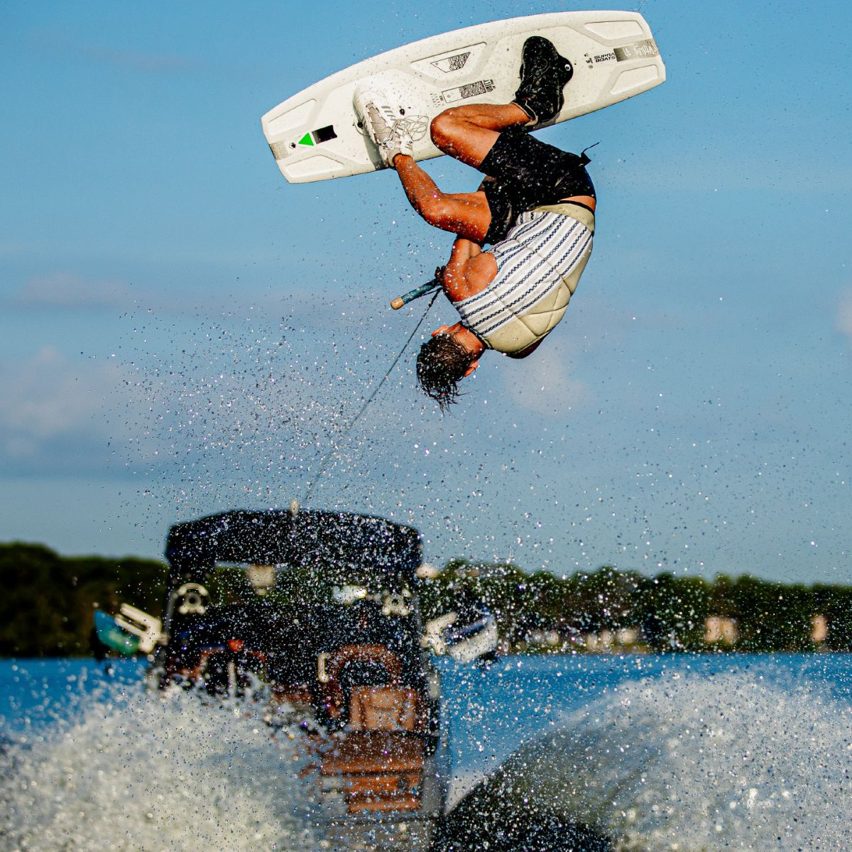 Follow Unity Comp Wake Vest in Off White - BoardCo