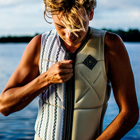 Follow Unity Comp Wake Vest in Off White