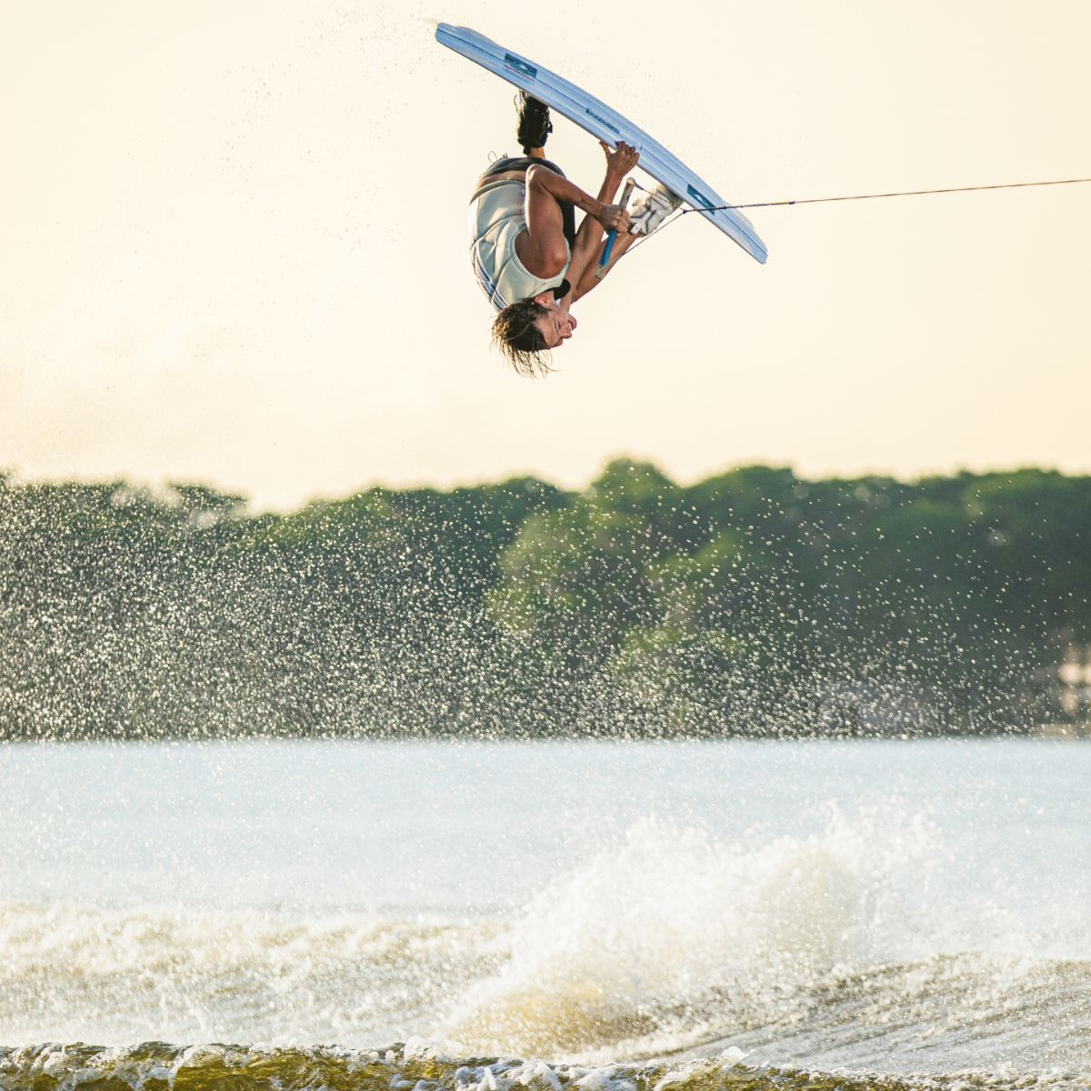 Follow Unity Comp Wake Vest in Off White