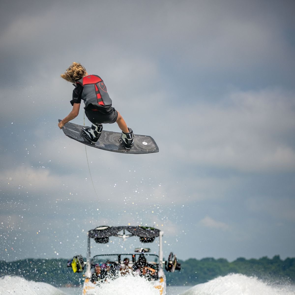 Hyperlite Cryptic w/Formula Wakeboard Package 2024 - BoardCo