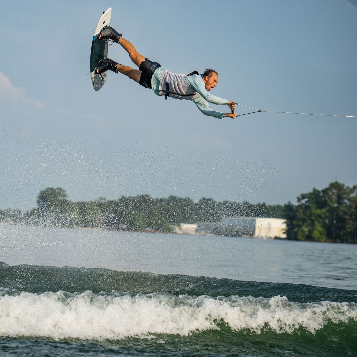 Hyperlite Motive Wakeboard 2024 - BoardCo