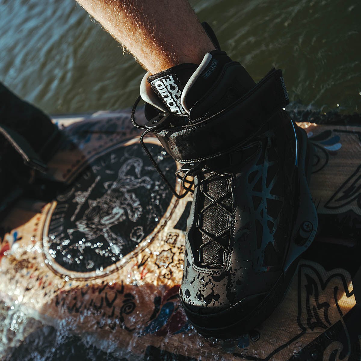 Liquid Force 4D Flex Wakeboard Bindings 2018 - BoardCo