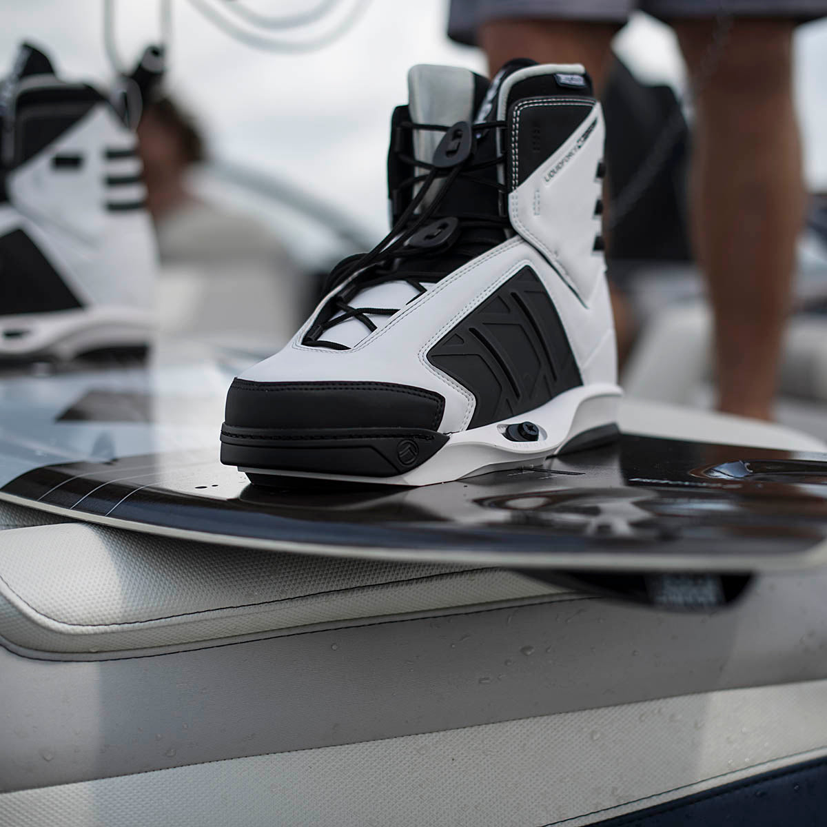 Liquid Force 4D Form Wakeboard Bindings 2018 - BoardCo
