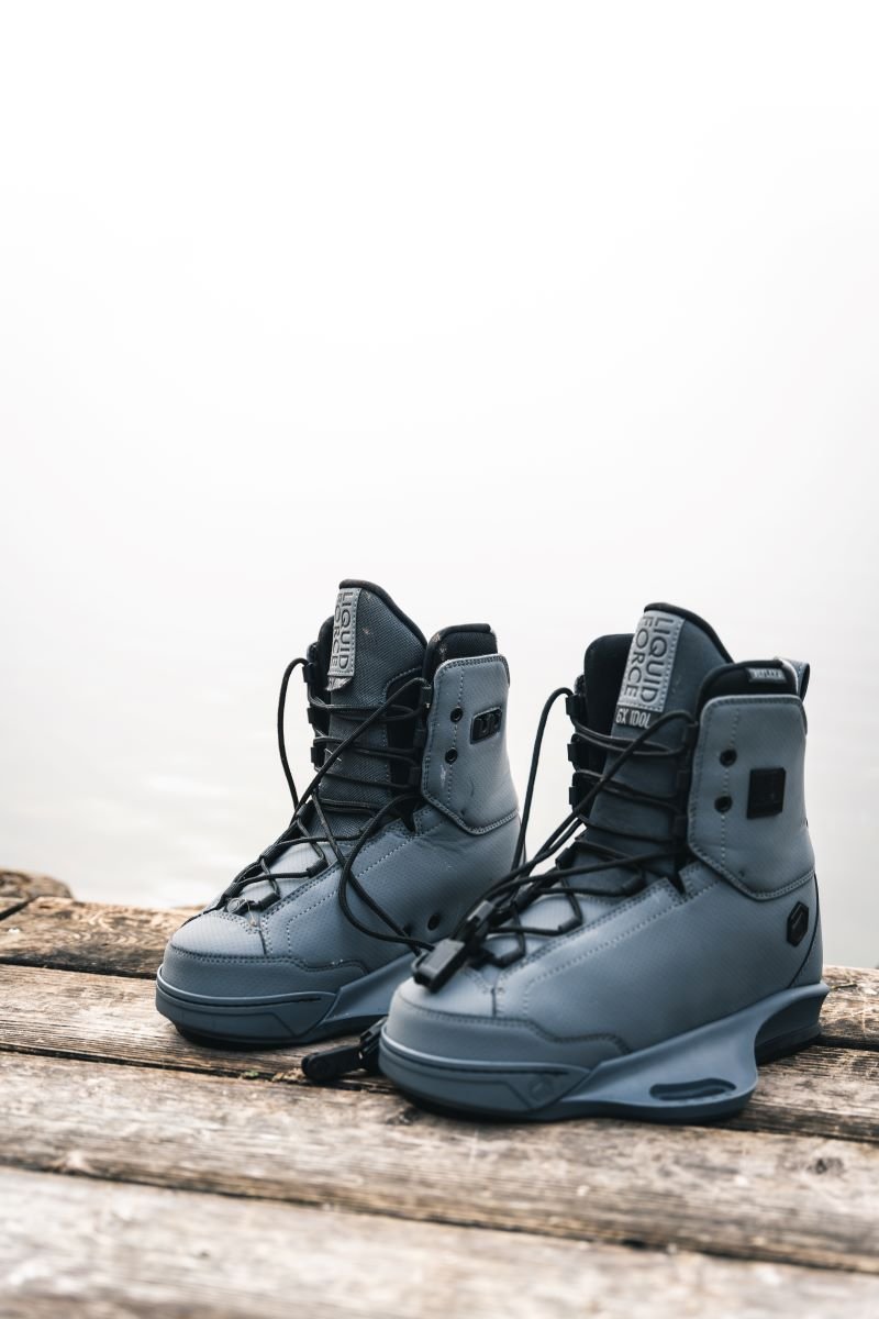 Liquid Force Idol 6X Wakeboard Bindings 2022 - BoardCo