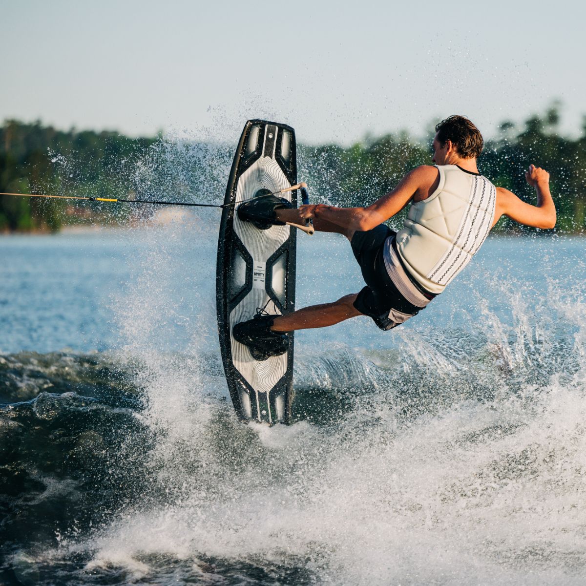 Liquid Force Unity Aero Wakeboard 2024 - BoardCo