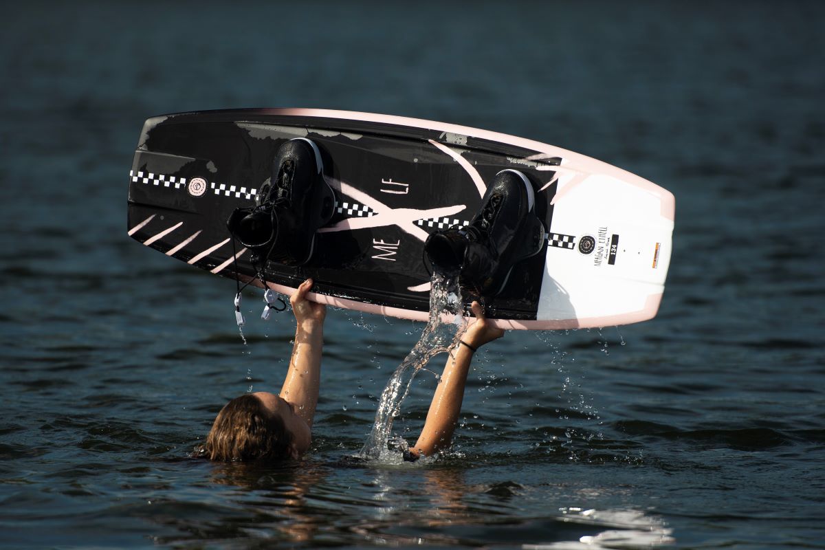 Liquid Force Vida 6X Wakeboard Bindings 2022 - BoardCo